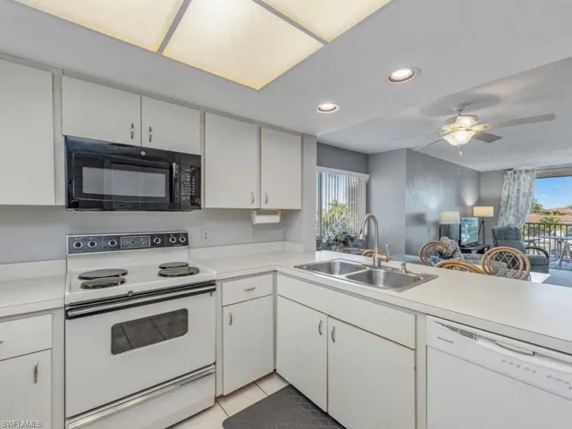 893 Collier Ct 3-301, Marco Island, Florida 34145
