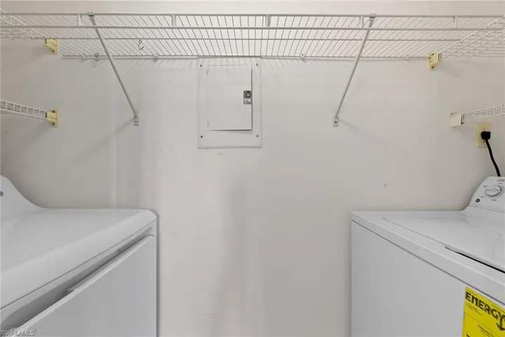 21 High Point Cir E # 409, Naples Fl 34103