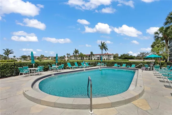 21 High Point Cir E # 409, Naples Fl 34103