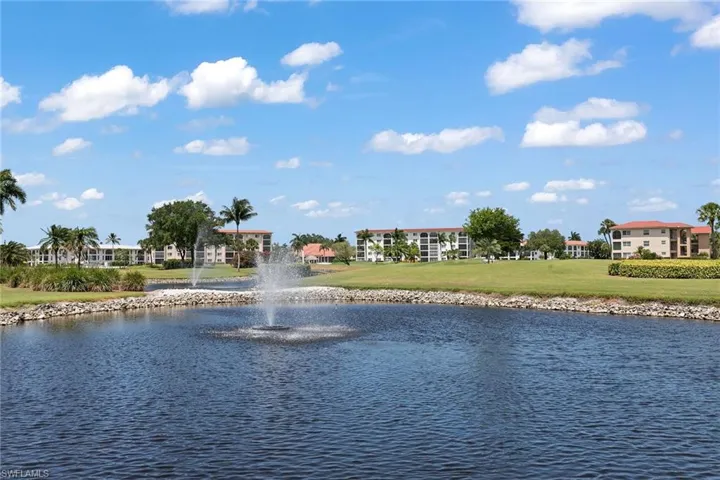 21 High Point Cir E # 409, Naples Fl 34103