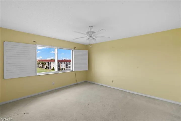 21 High Point Cir E # 409, Naples Fl 34103