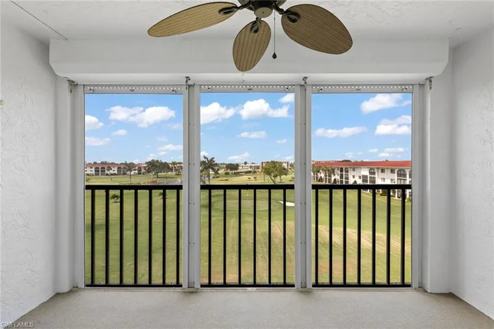 21 High Point Cir E # 409, Naples Fl 34103
