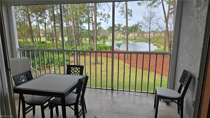 Screebed lanai with peaceful view