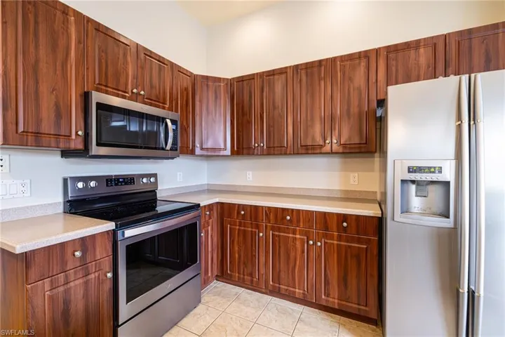 4011 SW 16th  PL, Cape Coral, FL 33914