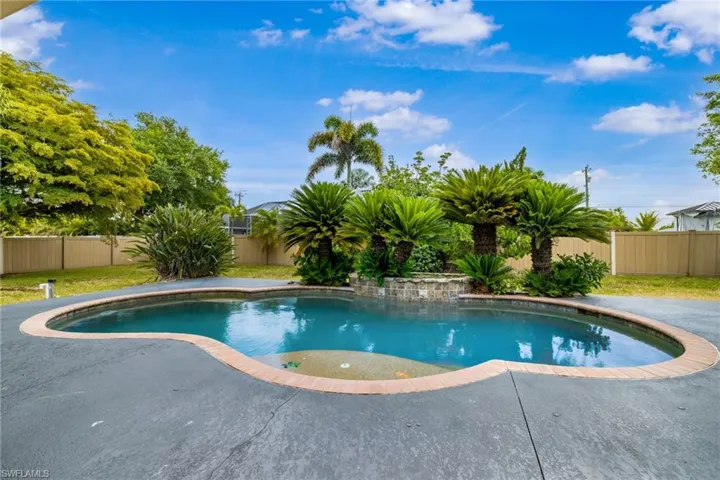 4011 SW 16th  PL, Cape Coral, FL 33914