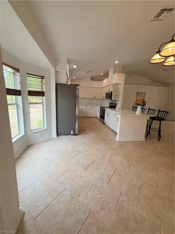 1371 14th Ave Ne, Naples, Florida 34120