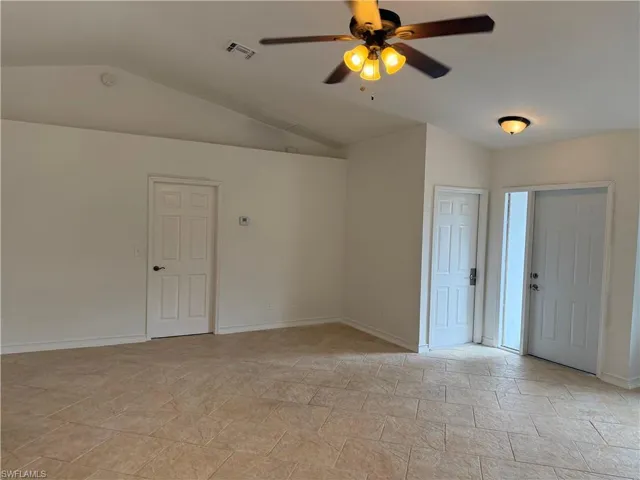 1371 14th Ave Ne, Naples, Florida 34120