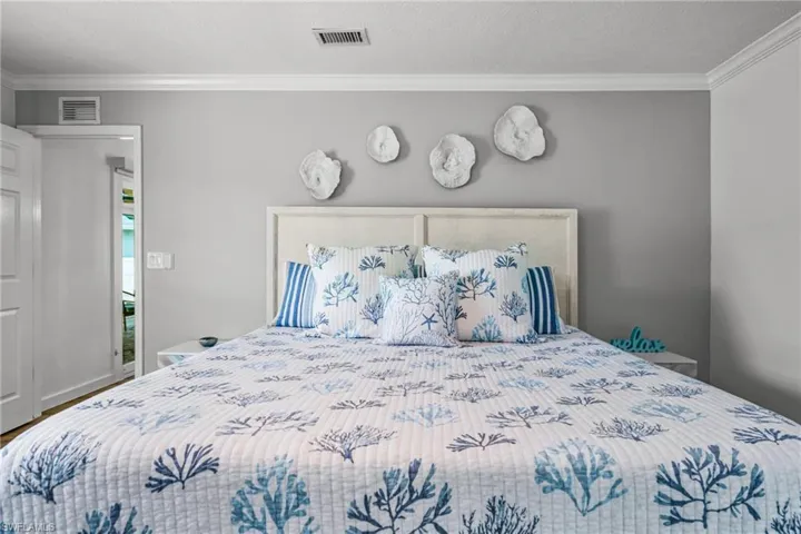 1513 Bermuda Rd, Marco Island, Florida 34145
