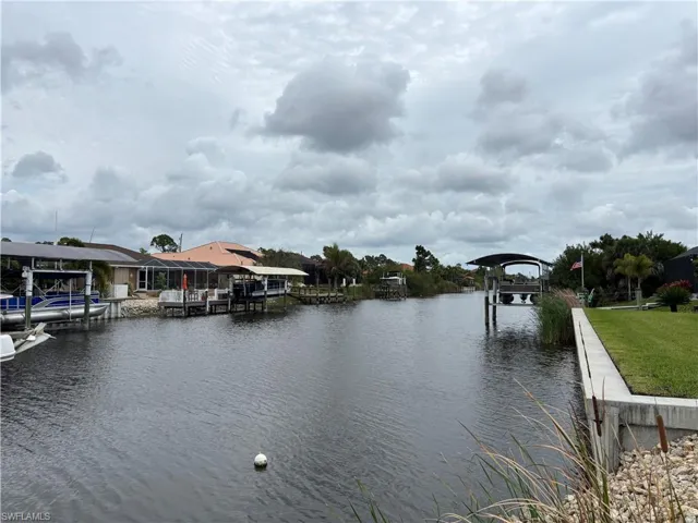 15256 Hennipen Cir, Port Charlotte, Florida 33981