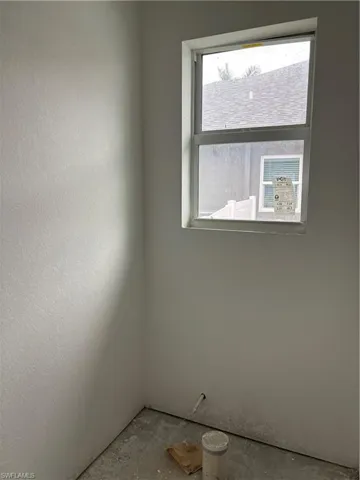 Toilet area in main bathroom