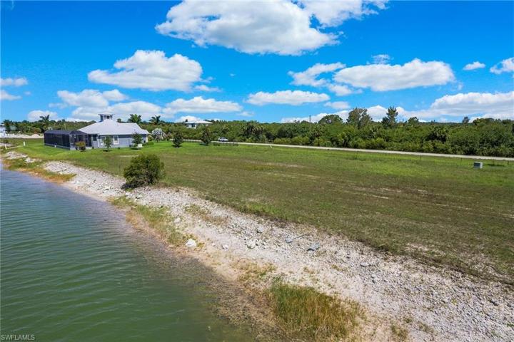 515 Shady Hollow BLVD W, NAPLES FL 34120