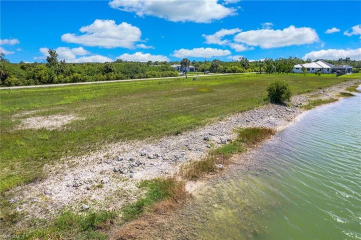 515 Shady Hollow BLVD W, NAPLES FL 34120