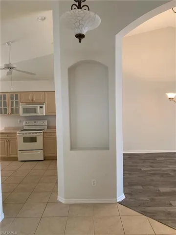 8148 Tauren Ct N332, Naples, Florida 34119