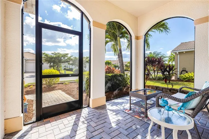 Screened in front entry