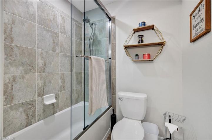 3rd Bath, Tub