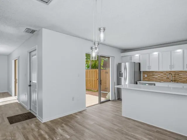 5247 Cedarbend Dr 2, Fort Myers, Florida 33919