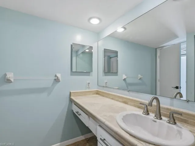 5247 Cedarbend Dr 2, Fort Myers, Florida 33919