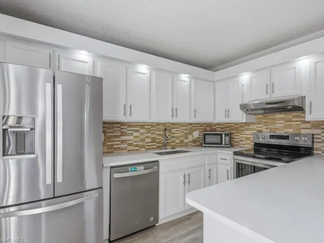 5247 Cedarbend Dr 2, Fort Myers, Florida 33919