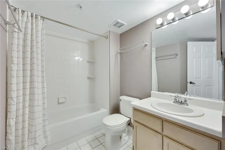 4670  Saint Croix  LN, Naples, FL 34109