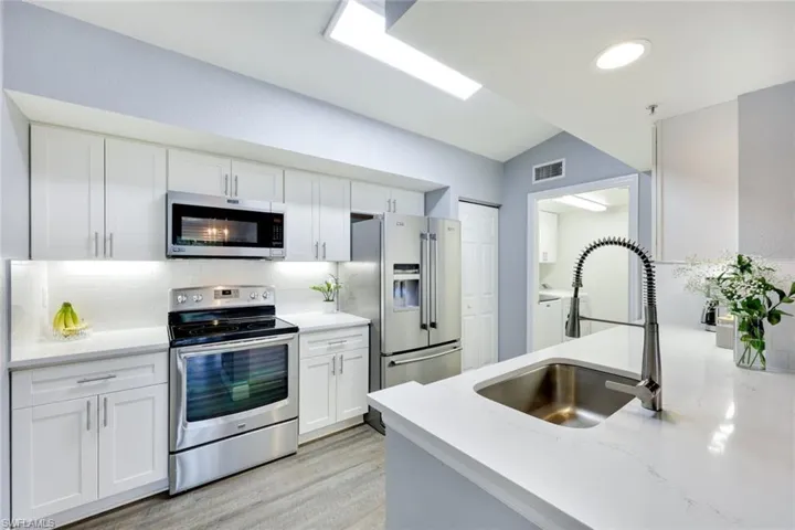 4670  Saint Croix  LN, Naples, FL 34109