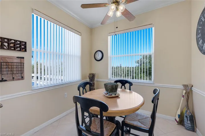 Breakfast Nook (East Exposure for Morning Sunlight)