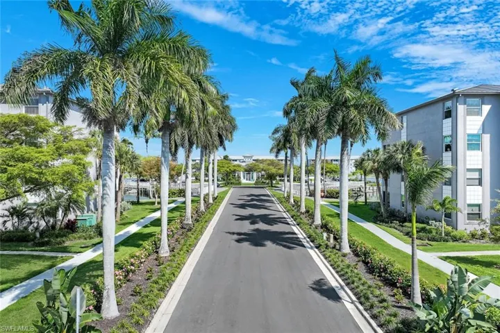 Blvd to Amenities Center