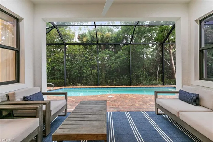 9240  Glenforest  DR, Naples, FL 34120