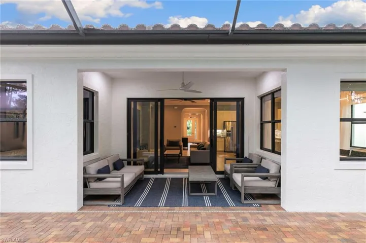 9240  Glenforest  DR, Naples, FL 34120