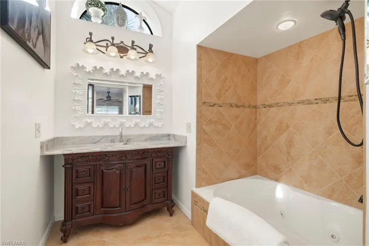 2136 SW 14th  PL, Cape Coral, FL 33991