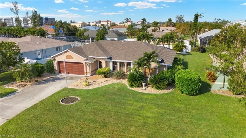 2136 SW 14th  PL, Cape Coral, FL 33991