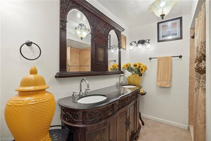 2136 SW 14th  PL, Cape Coral, FL 33991
