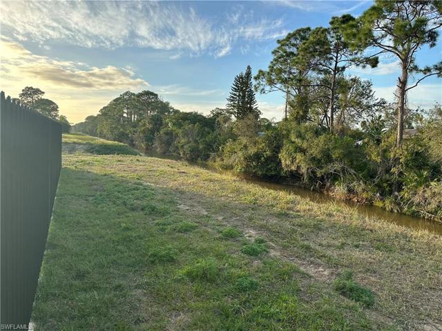 4524-4526  Douglas  LN, LEHIGH ACRES, FL 33973