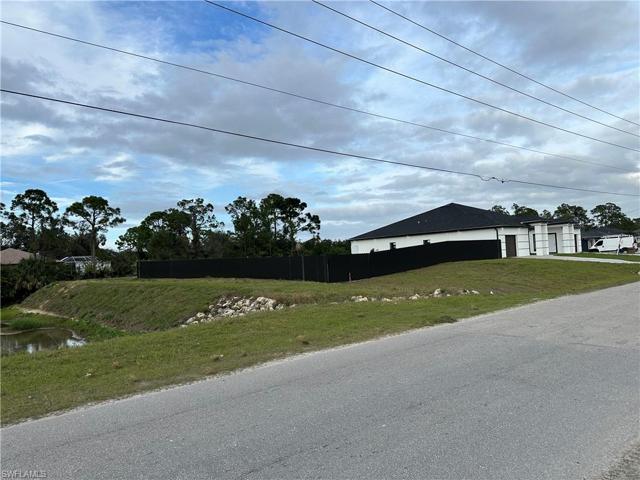 4524-4526  Douglas  LN, LEHIGH ACRES, FL 33973