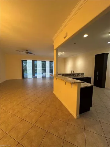 Open kitchen to dining room and kitchen