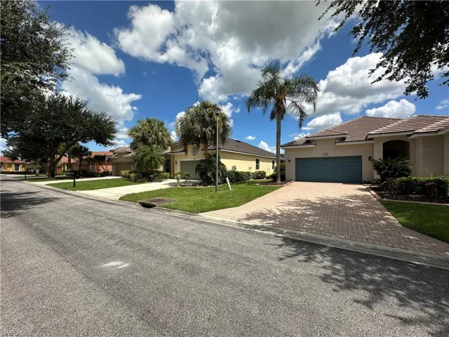 2323 Bainmar Dr, Lehigh Acres, Florida 33973