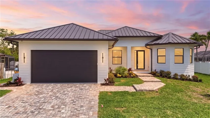 1200 Samoa Ave, Marco Island, Florida 34145