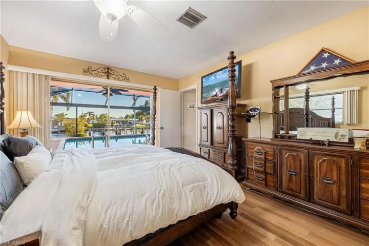 Wake to a view of the water