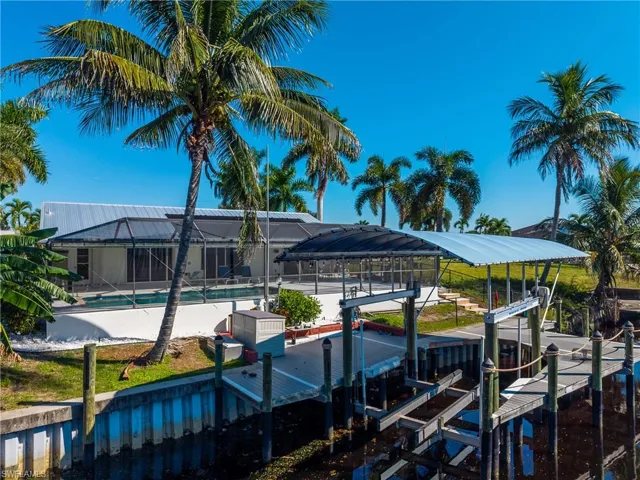 1626 Se 11th Ter, Cape Coral, Florida 33990