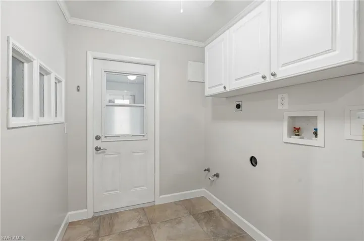 8931 Andover St, Fort Myers, Florida 33907