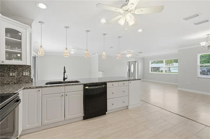 8931 Andover St, Fort Myers, Florida 33907