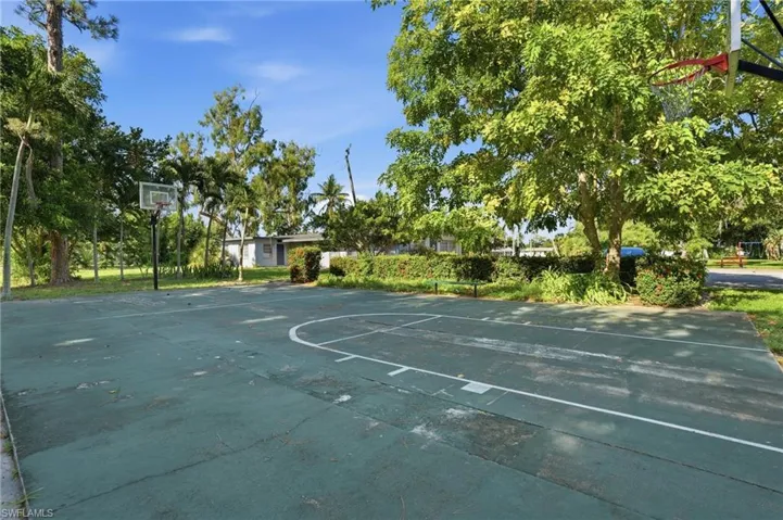 8931 Andover St, Fort Myers, Florida 33907