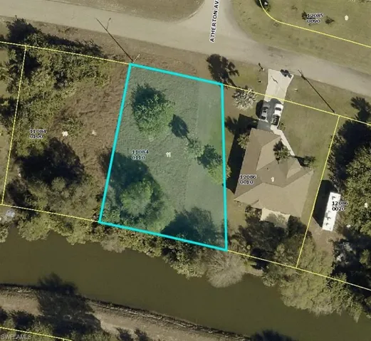 5201  Brookfield  ST, Lehigh Acres, FL 33971