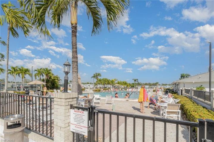 4620  Candlestick E CT, Estero, FL 33928