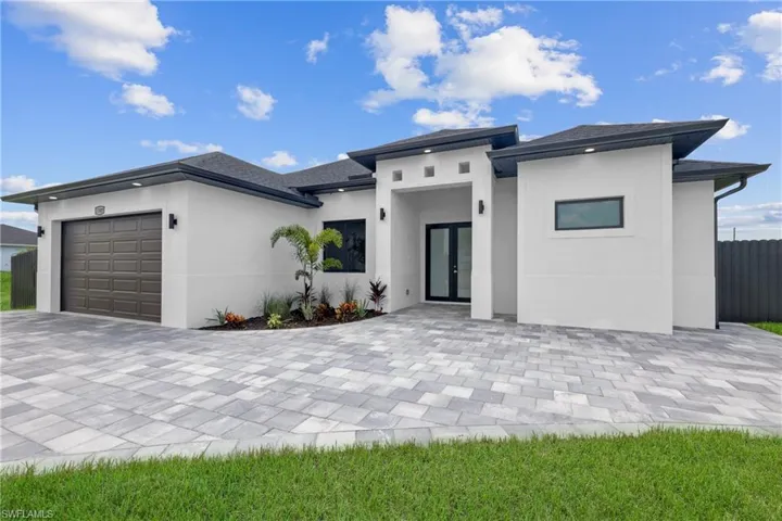 1102 NE 9th  TER, Cape Coral, FL 33909