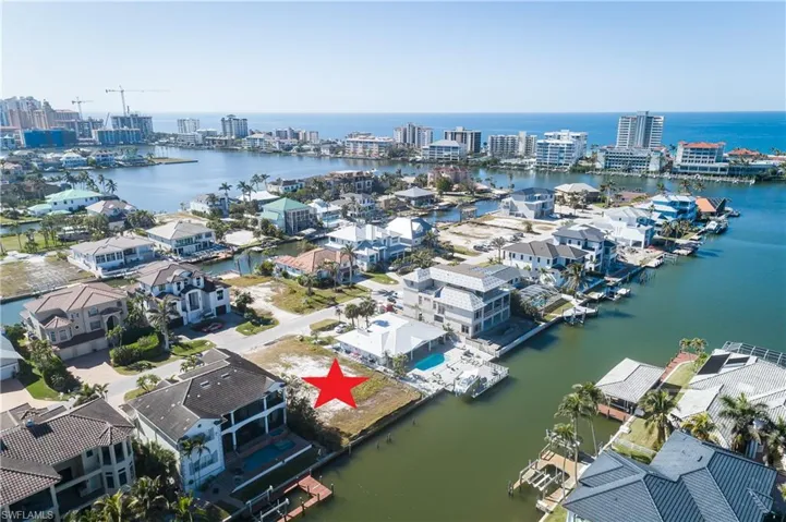 387 Trade Winds Ave, Naples, Florida 34108