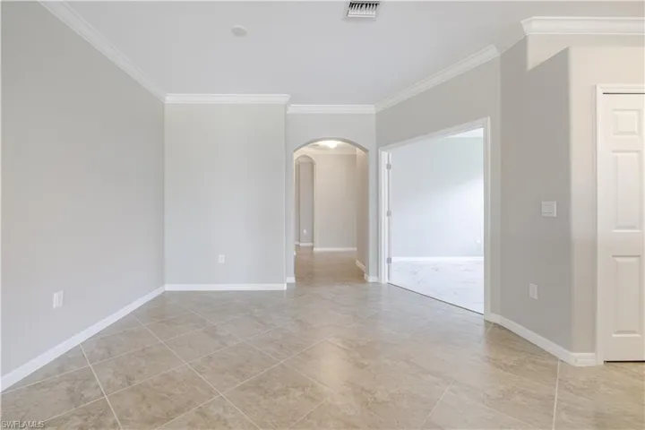 Open Floorplan - dining area next to kitchen and family room