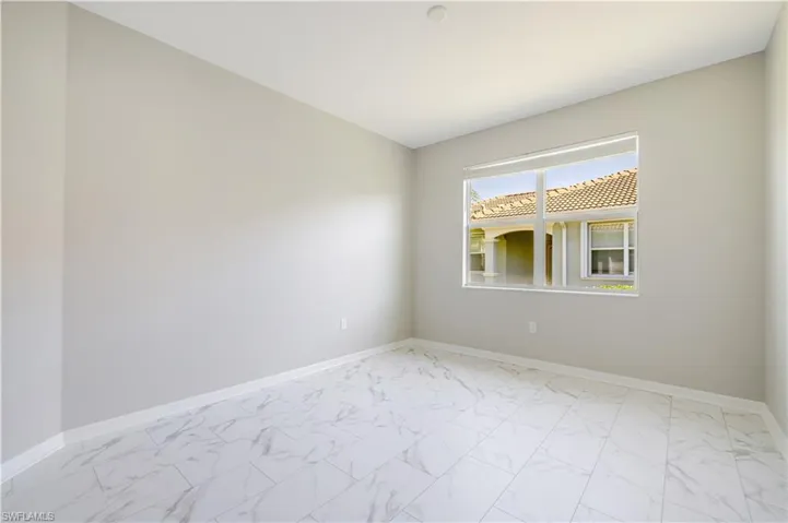 Photo without AI Decor