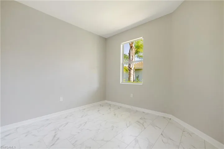 Photo without AI Decor