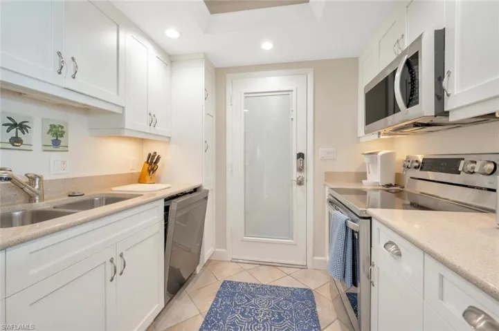 2800 Gulf Shore Blvd N 304, Naples, Florida 34103