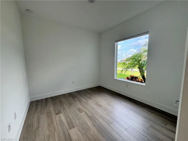 1120 Nw 42nd Pl, Cape Coral, Florida 33993